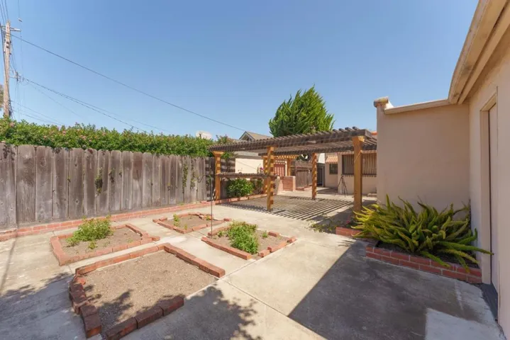 13 Orange Drive, Salinas, California 93901
