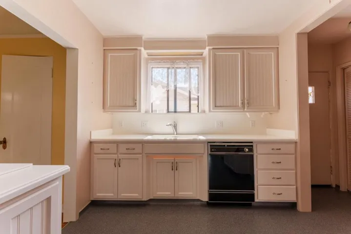 13 Orange Drive, Salinas, California 93901