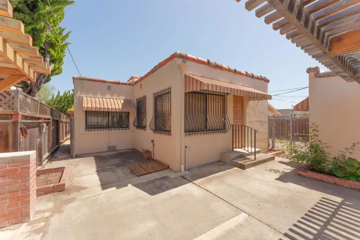 13 Orange Drive, Salinas, California 93901