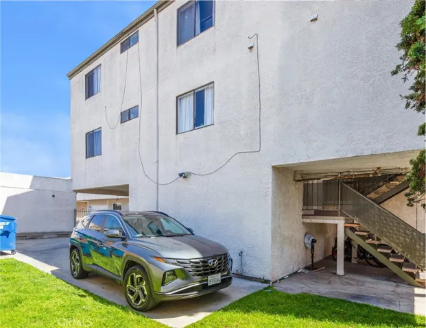 11943 Grevillea Avenue, Hawthorne, California 90250