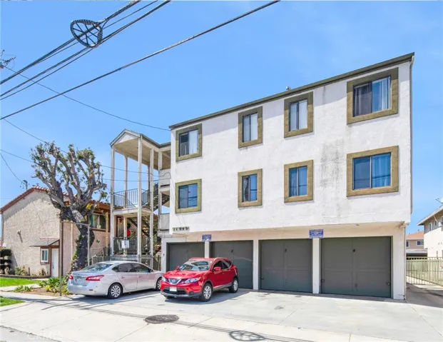 11943 Grevillea Avenue, Hawthorne, California 90250