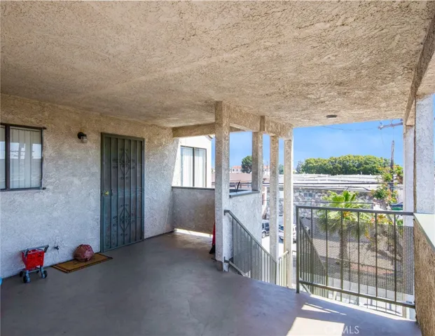 11943 Grevillea Avenue, Hawthorne, California 90250
