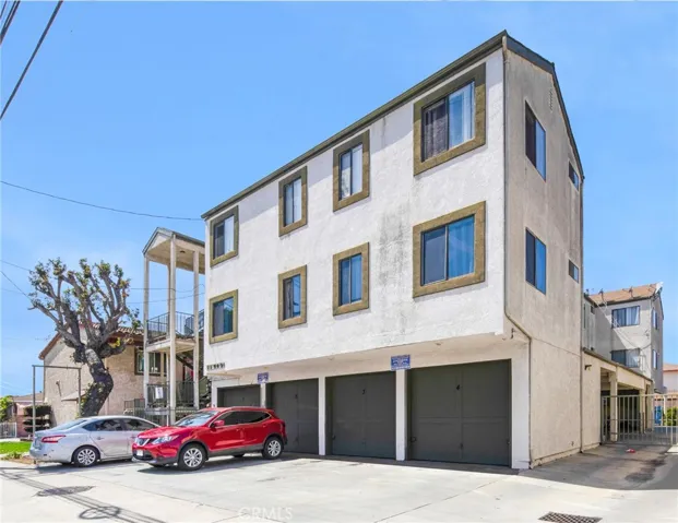 11943 Grevillea Avenue, Hawthorne, California 90250