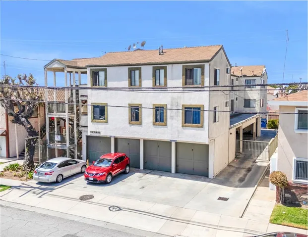 11943 Grevillea Avenue, Hawthorne, California 90250