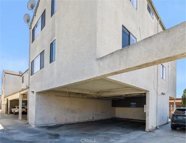 11943 Grevillea Avenue, Hawthorne, California 90250