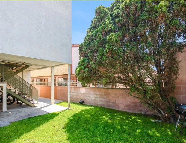 11943 Grevillea Avenue, Hawthorne, California 90250