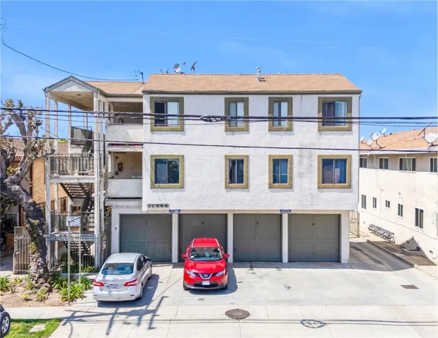 11943 Grevillea Avenue, Hawthorne, California 90250
