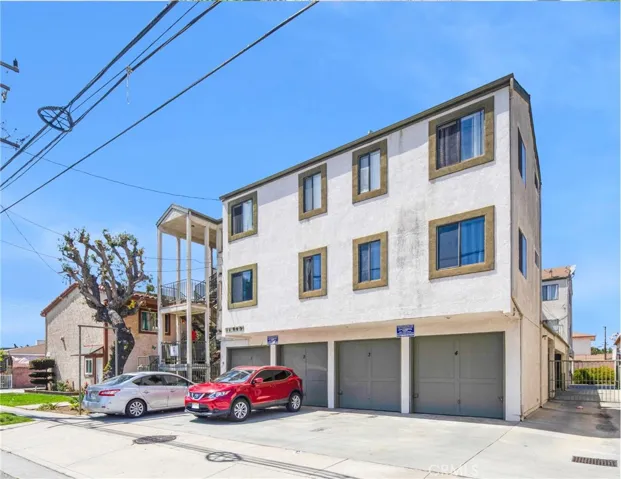 11943 Grevillea Avenue, Hawthorne, California 90250
