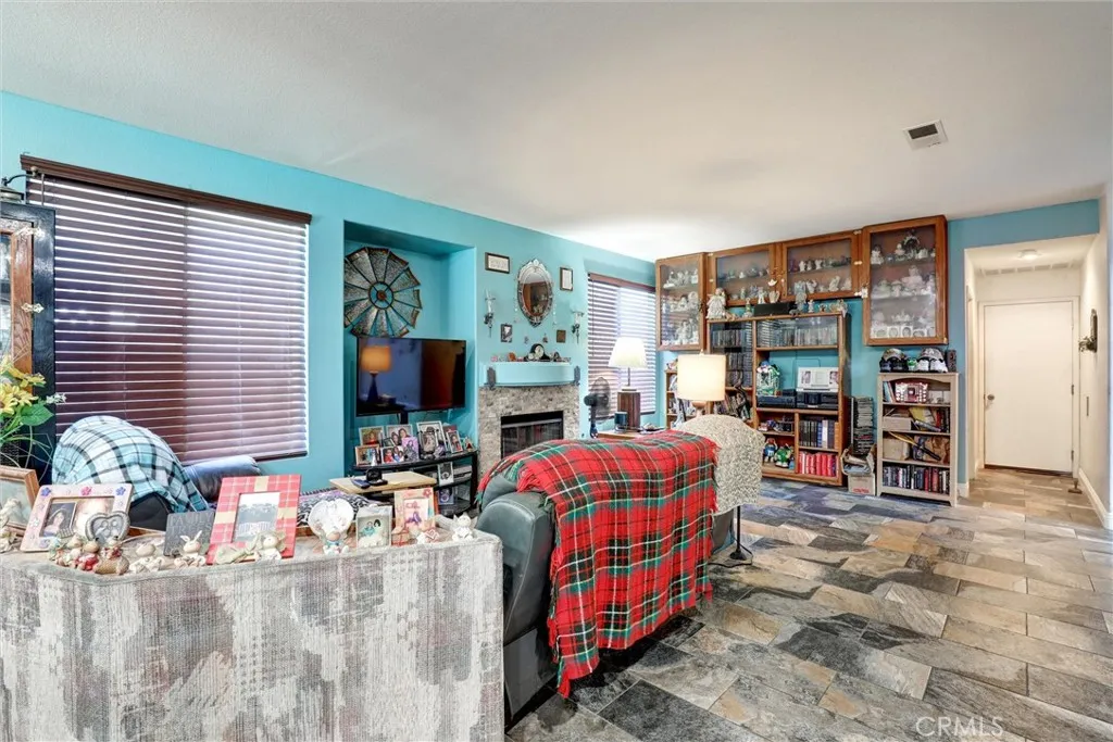 20895 Parish Place, Riverside, California 92508 home-pic-12