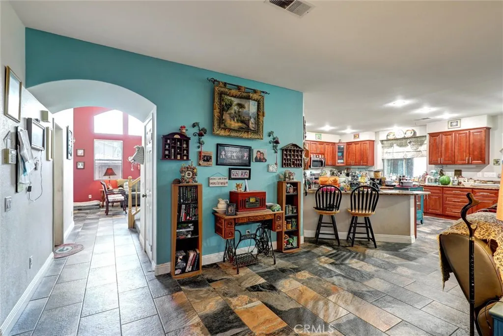 20895 Parish Place, Riverside, California 92508 home-pic-11