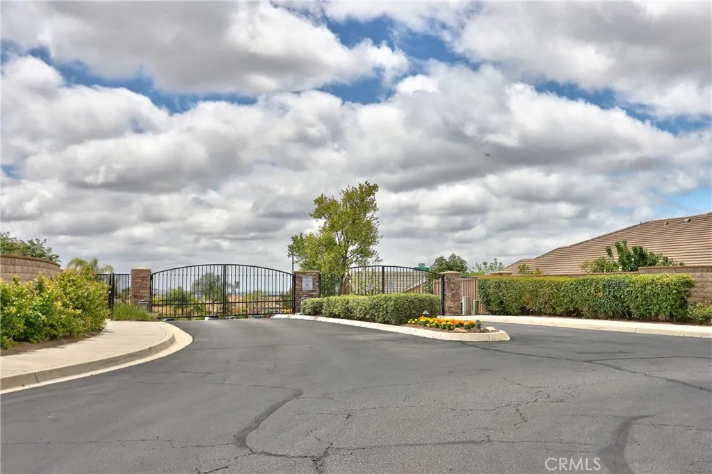 1931 James Gaynor Street, Fallbrook, California 92028 home-pic-32