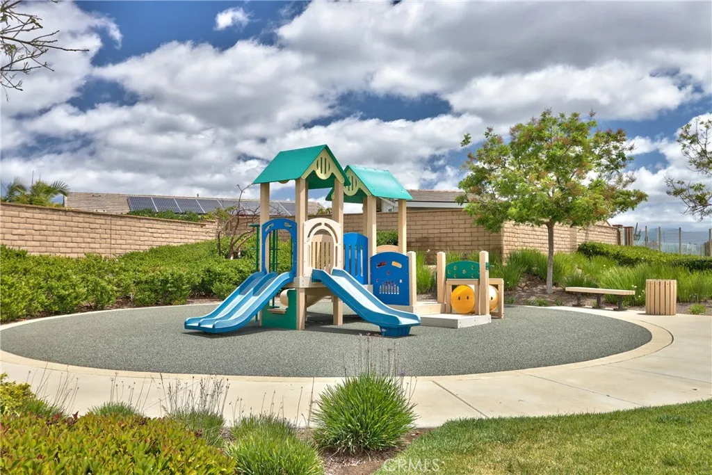 1931 James Gaynor Street, Fallbrook, California 92028 home-pic-31