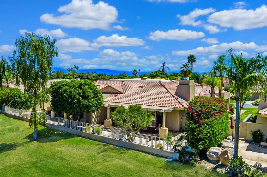 285 Kavenish Drive, Rancho Mirage, California 92270 home-pic-28