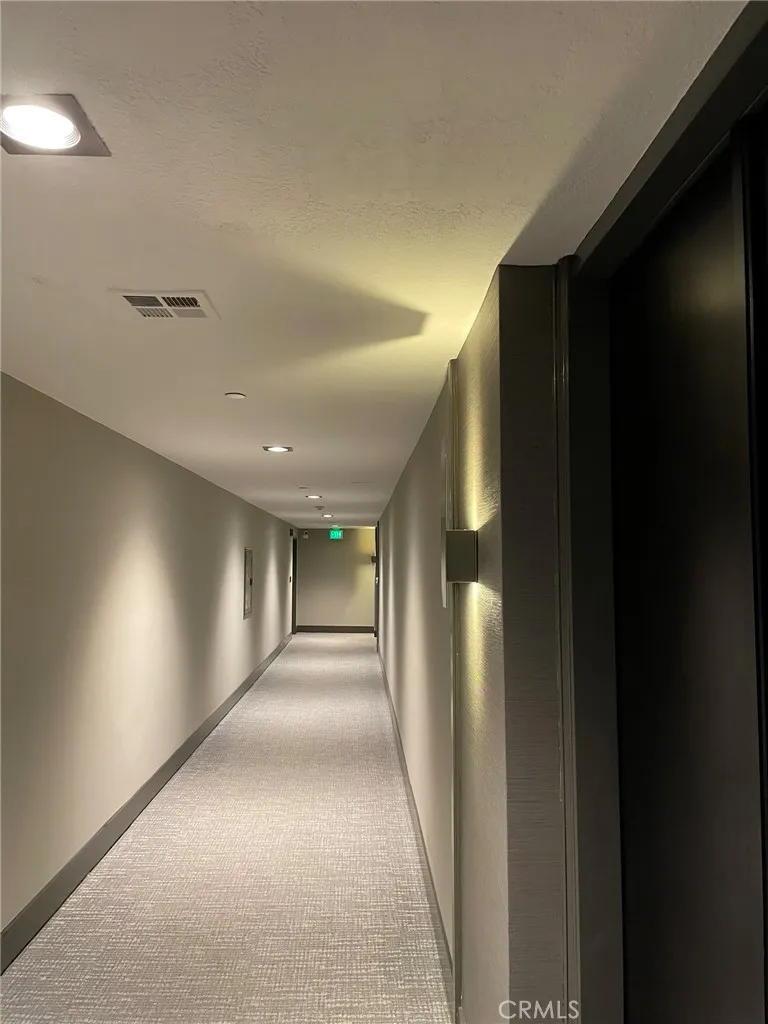 200 N Swall Drive L252, Beverly Hills, California 90211 home-pic-24