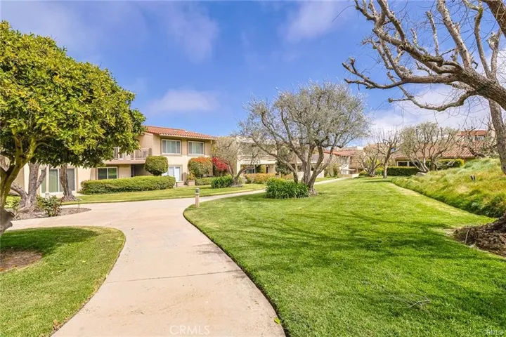 21 Hilltop Circle, Rancho Palos Verdes, California 90275