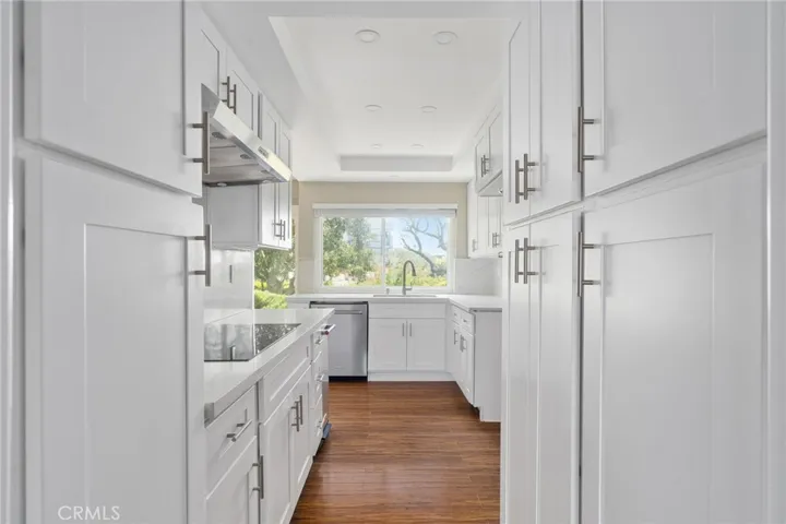 21 Hilltop Circle, Rancho Palos Verdes, California 90275