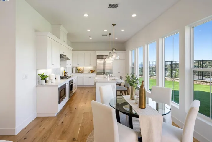 20857 W Acorn Circle, None, California 91326