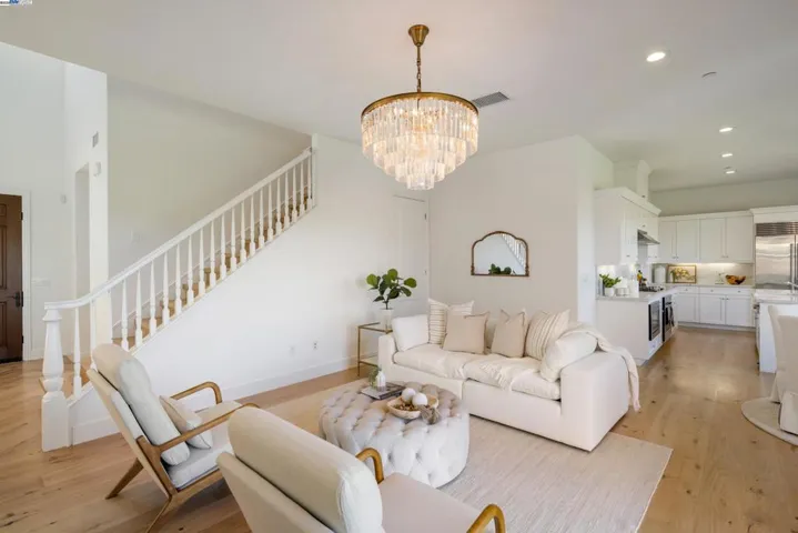 20857 W Acorn Circle, None, California 91326