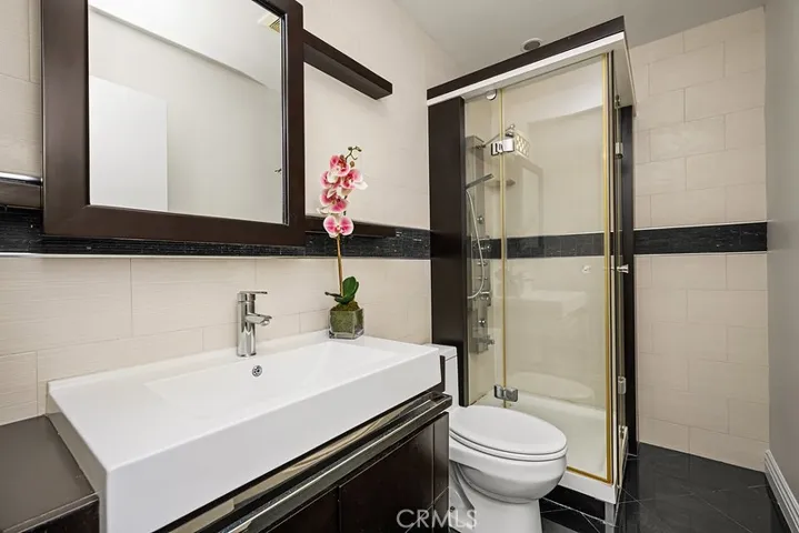 2nd bathroom