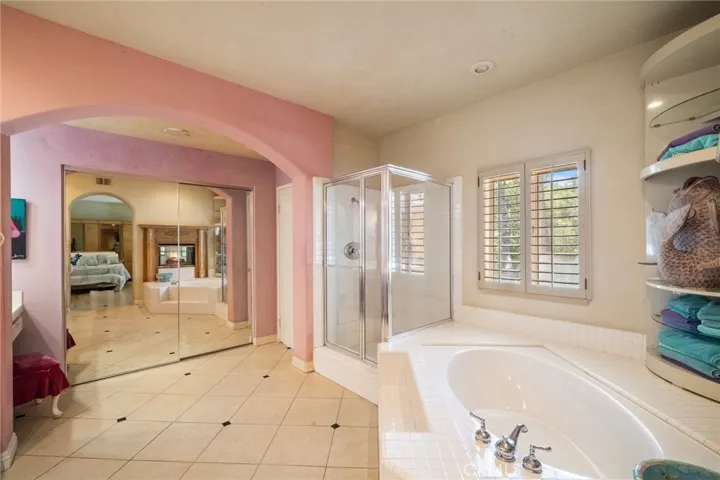 Primary Suite bathroom, with dual sinks, make-up separate area.