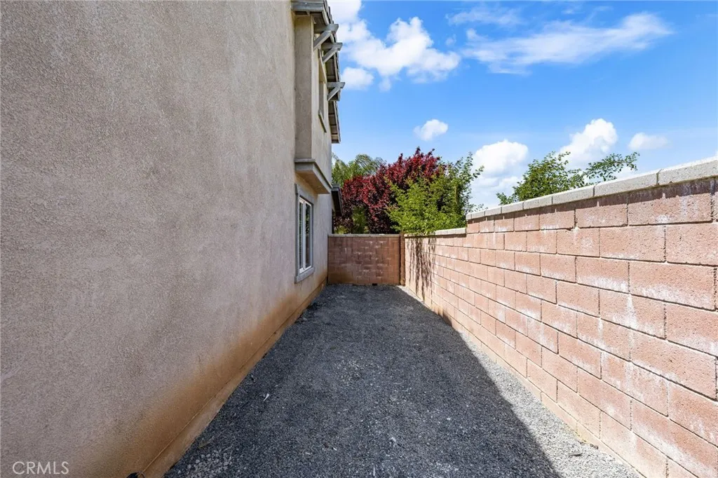 33254 Dolomite Street, Menifee, California 92584 home-pic-32
