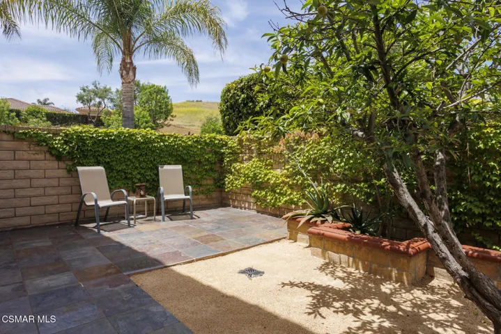 Side Yard Lounge Area