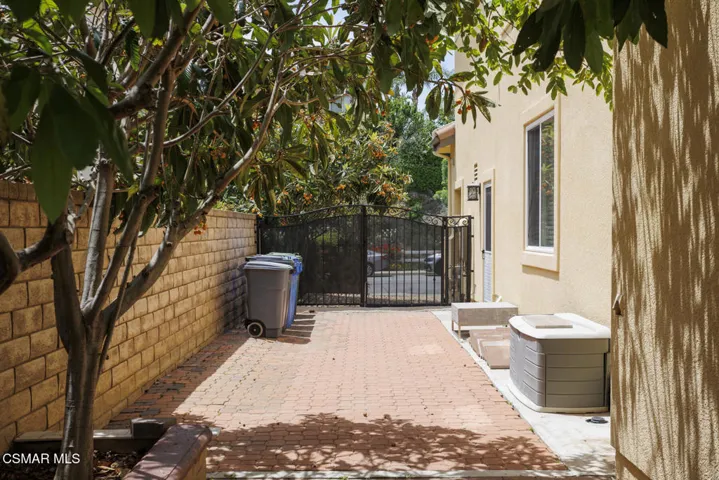 Side Yard Access