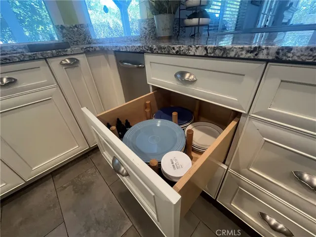 Deep drawers with built in organizers and soft close throughout