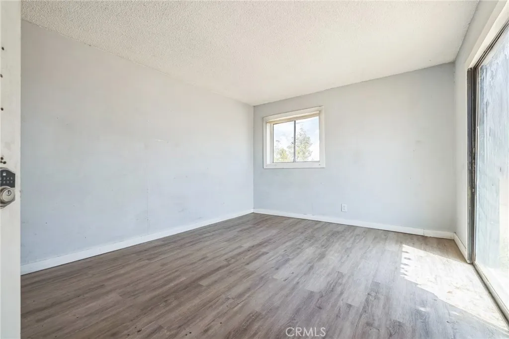 1561 Old Woman Springs Road, Yucca Valley, California 92284 home-pic-27