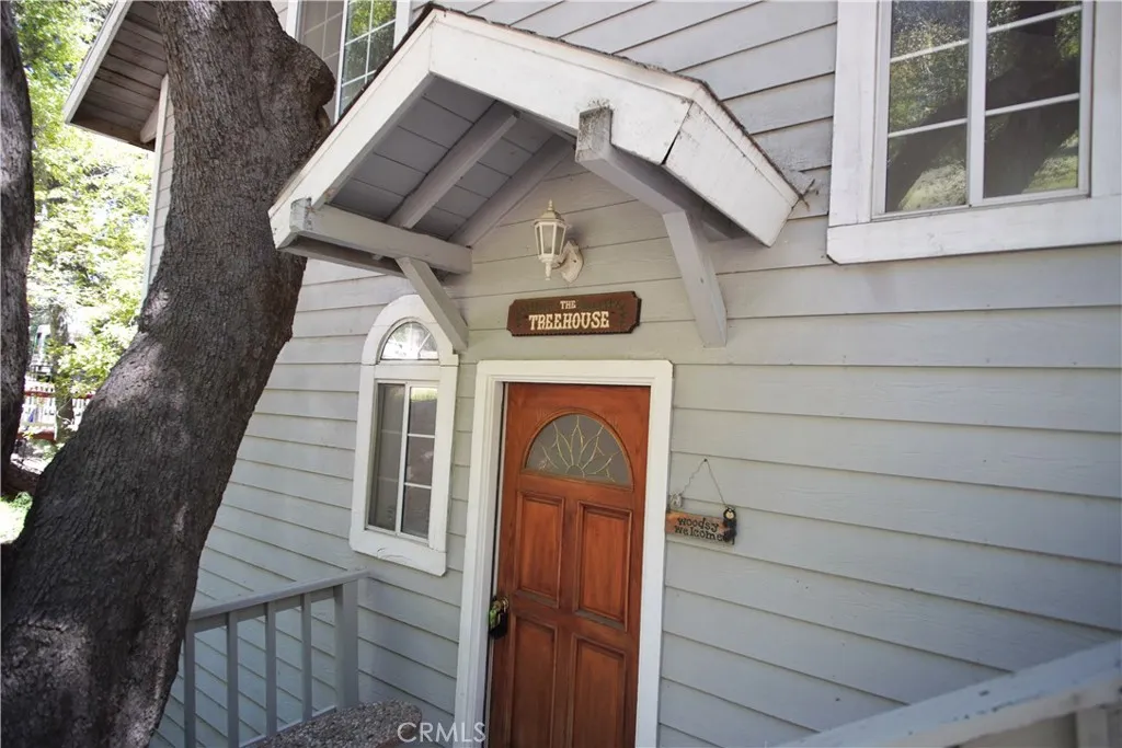 319 Dorn Drive, Crestline, California 92325 home-pic-3