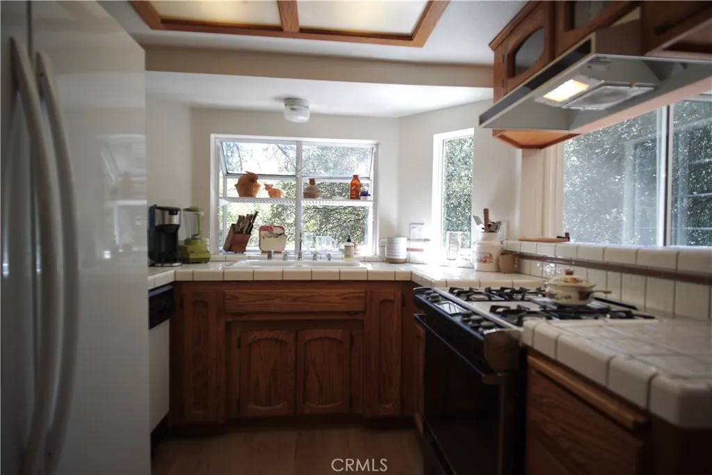 319 Dorn Drive, Crestline, California 92325 home-pic-7