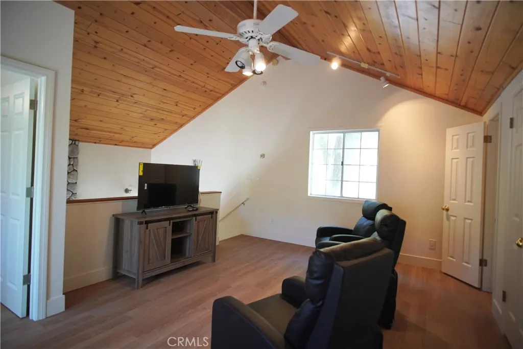 319 Dorn Drive, Crestline, California 92325 home-pic-16