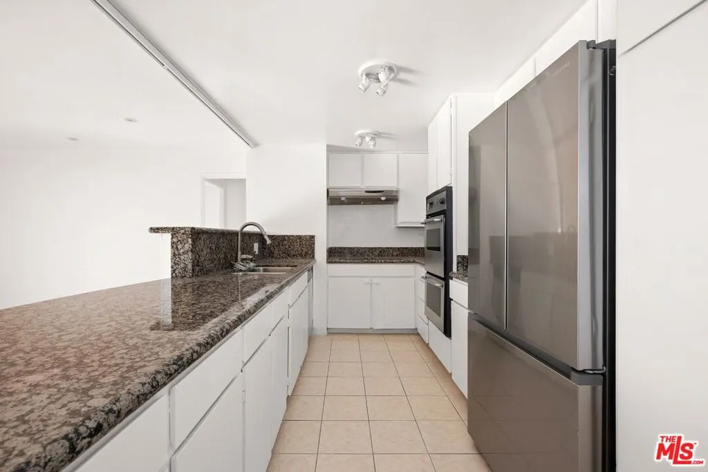 2170 Century Park E 908, Los Angeles, California 90067 home-pic-5