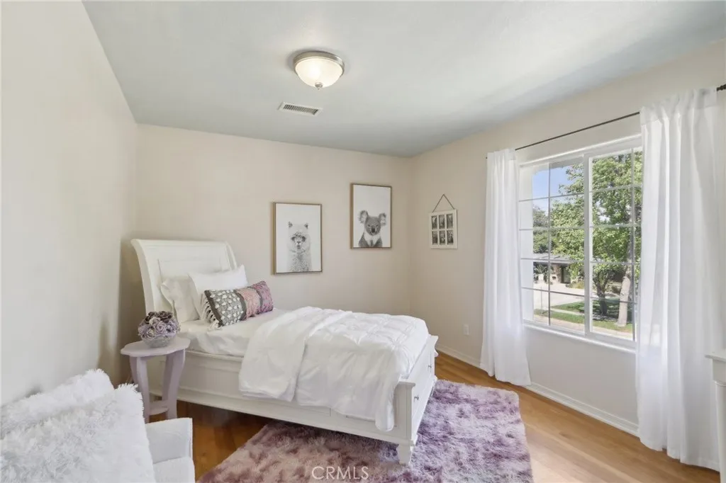 5347 Hinton Avenue, Woodland Hills, California 91367 home-pic-43