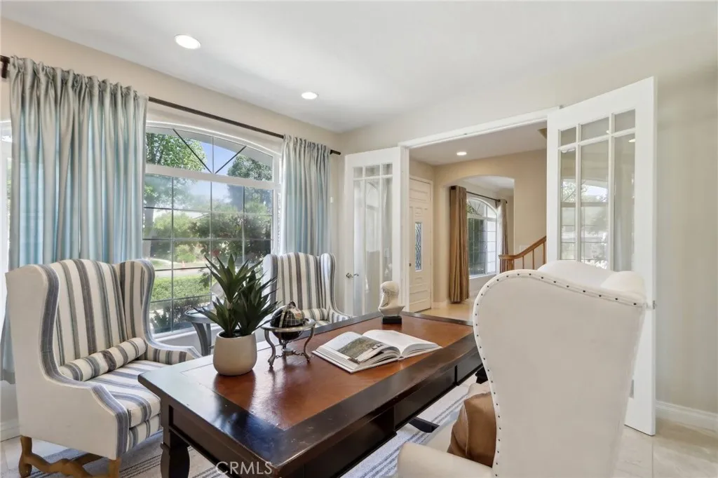 5347 Hinton Avenue, Woodland Hills, California 91367 home-pic-24