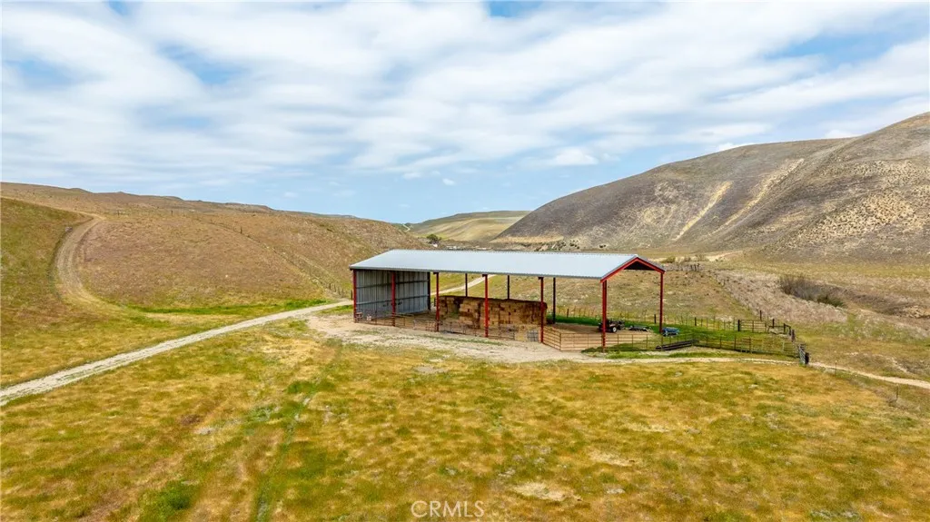 8050 Bitterwater Road, Shandon, California 93461 home-pic-35