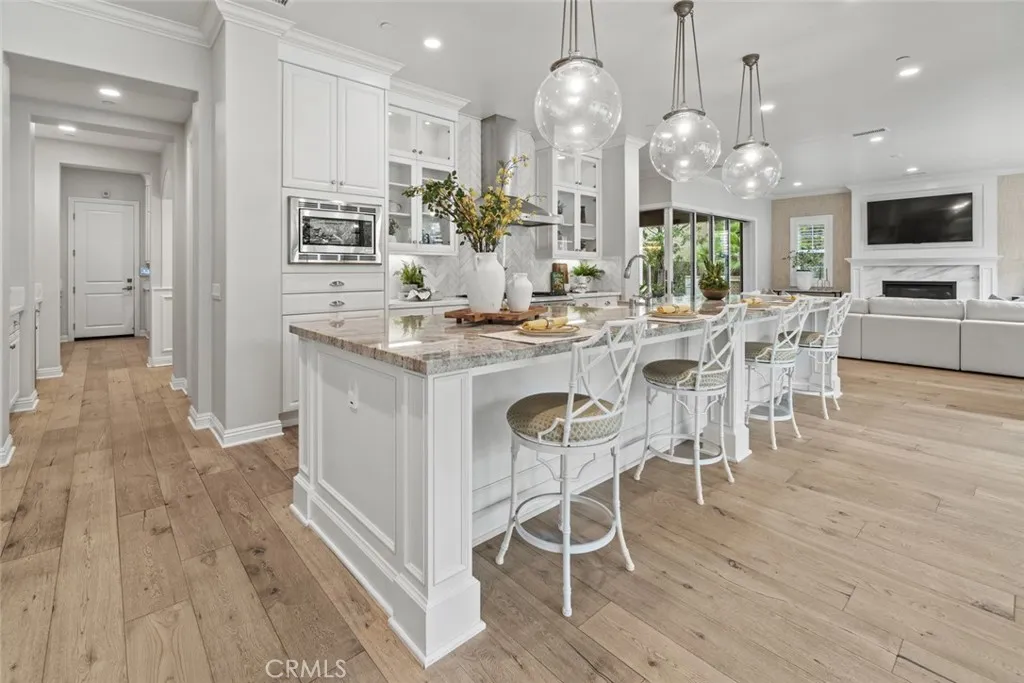 208 Radial, Irvine, California 92618 home-pic-8