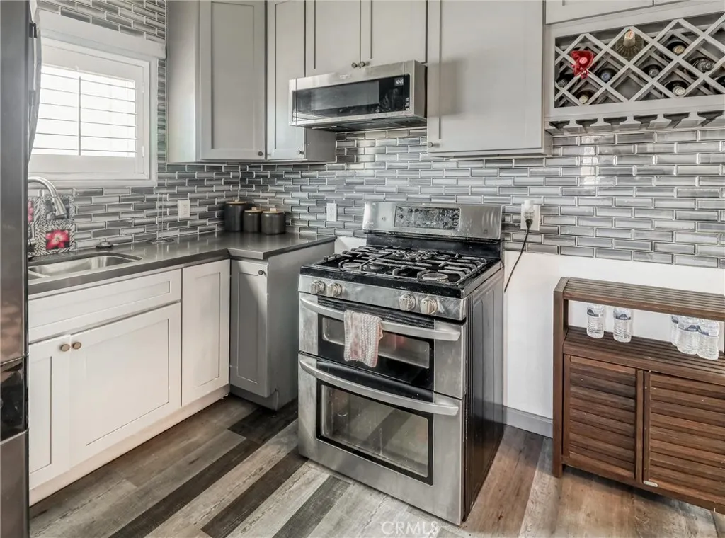 1401 W 165th Street, Compton, California 90220 home-pic-8