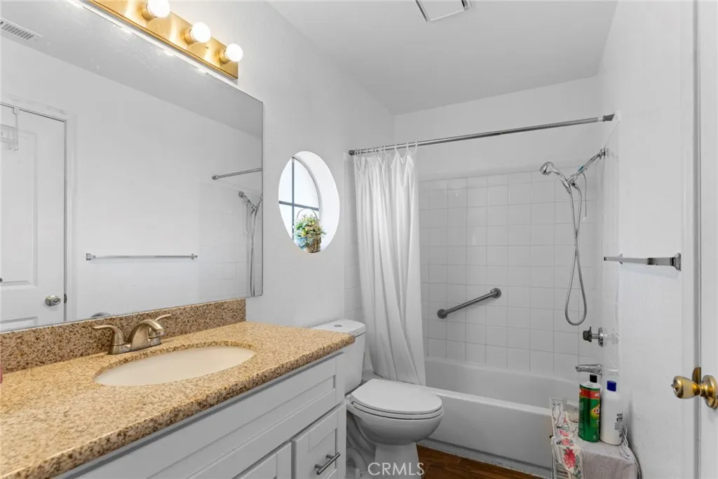 14881 Hawthorne Avenue, Fontana, California 92335 home-pic-20