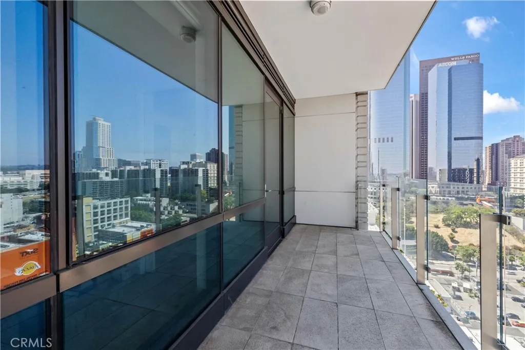 400 S Broadway 2004, Los Angeles, California 90013 home-pic-28