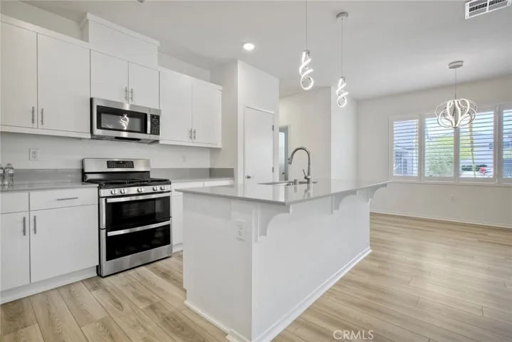 Upgraded Double Oven Range
