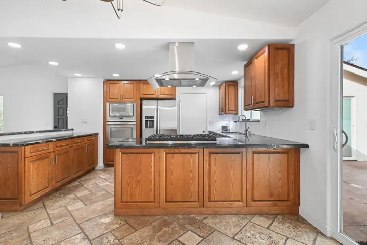 2125 S Stage Coach Lane, Fallbrook, California 92028