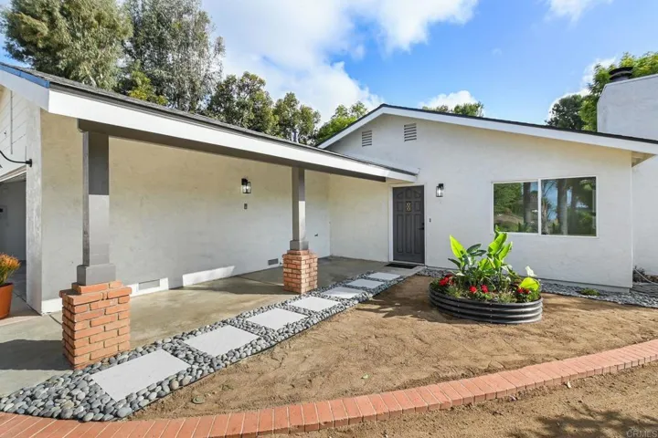 2125 S Stage Coach Lane, Fallbrook, California 92028