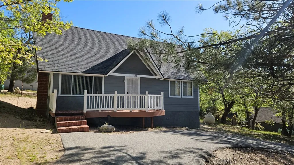 25 Manzanita, Running Springs, California 92382 home-pic-1