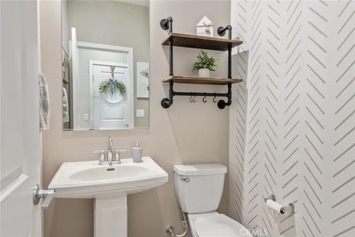 16073 Narni Lane, Fontana, California 92336