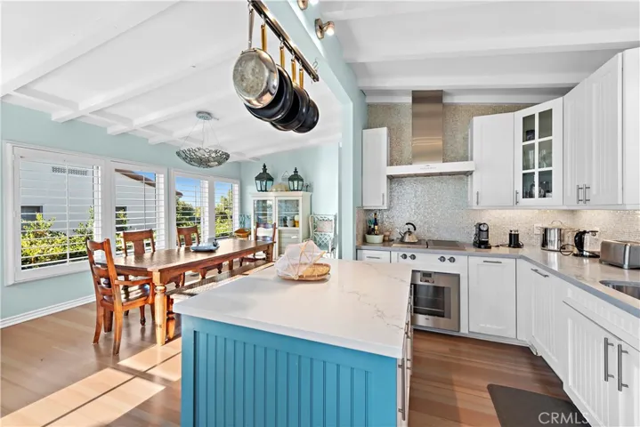 1855 Glenneyre Street, Laguna Beach, California 92651