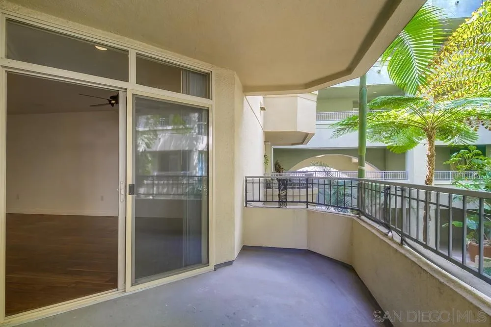 1501 Front St 338, San Diego, California 92101 home-pic-23