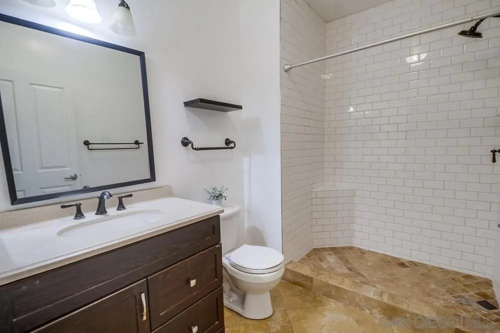 1501 Front St 338, San Diego, California 92101 home-pic-21