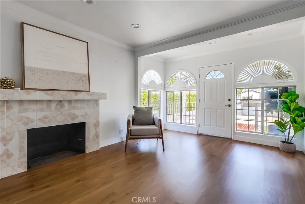 12506 Emelita Street, Valley Village, California 91607 home-pic-16