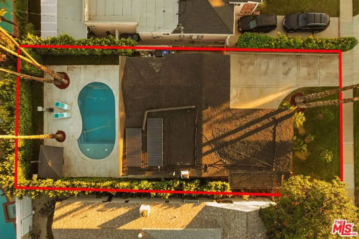 1318 N Beachwood Drive, Burbank, California 91506
